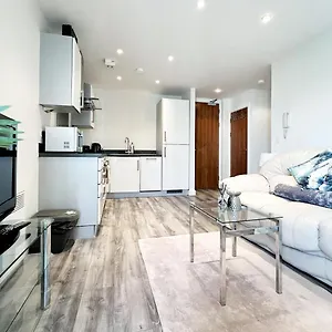 Seaview Boutique One-bedroom Apartment